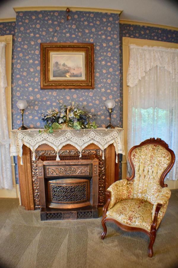 The Hancock House Bed & Breakfast Inn Dubuque Exteriér fotografie