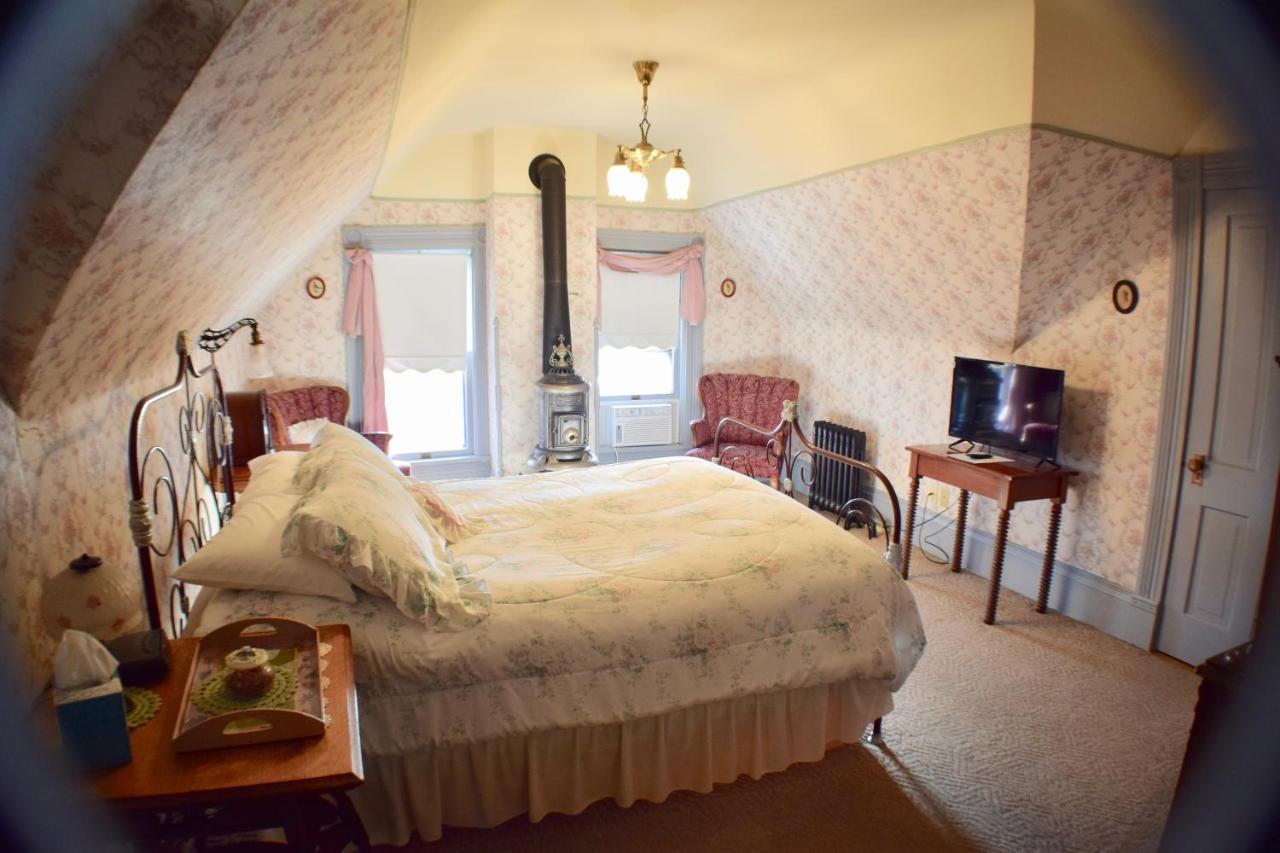 The Hancock House Bed & Breakfast Inn Dubuque Exteriér fotografie