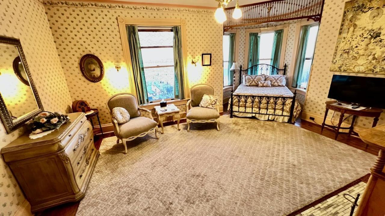 The Hancock House Bed & Breakfast Inn Dubuque Exteriér fotografie